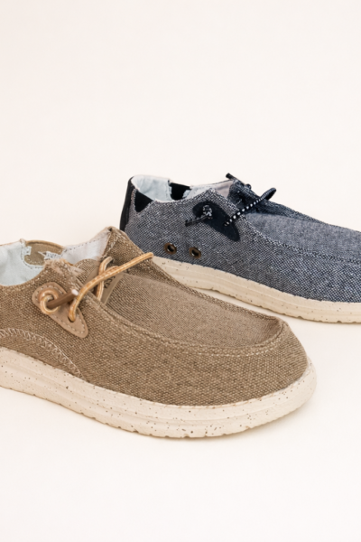 Zapato mocasín con cordones elásticos